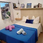 Comfortable House With Sea View In + Garden 度假居