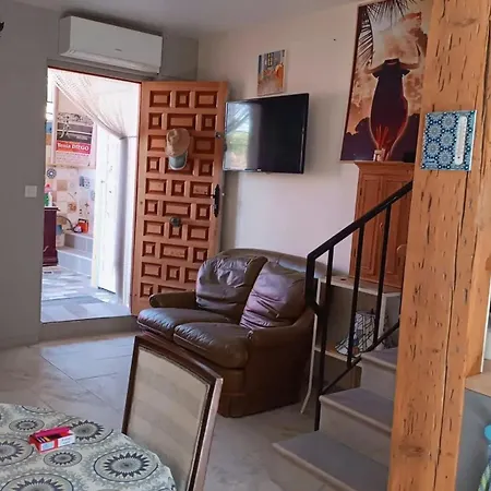 Ferienhaus Comfortable House With Sea View In + Garden
