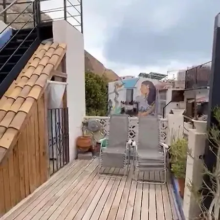 Comfortable House With Sea View In + Garden