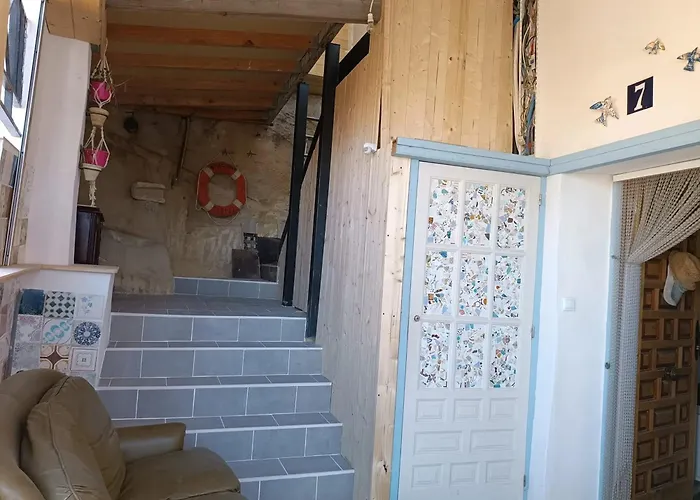 Dom wakacyjny Comfortable House With Sea View In + Garden